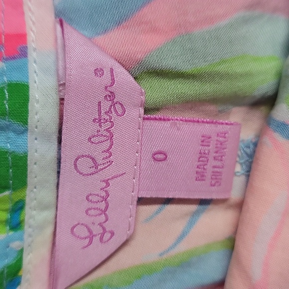 Lilly Pulitzer 2 for 1 Colorful Patterned Shorts size 0 - Picture 2 of 3